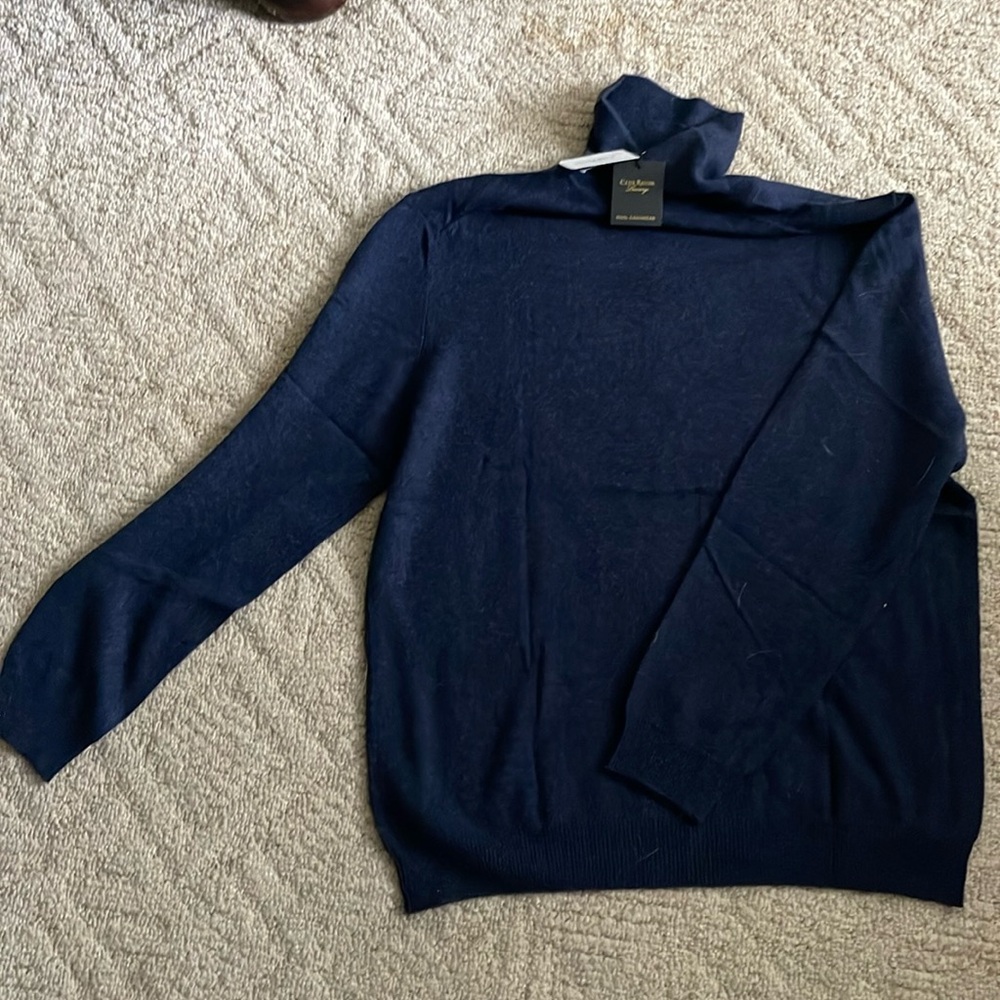 Club Room Luxury Men’s cashmere turtleneckk